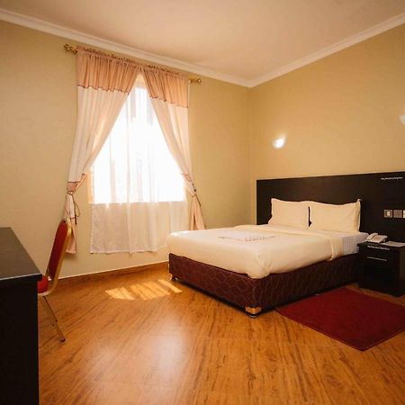 Panone Hotel Boma Boma la Ngombe Esterno foto