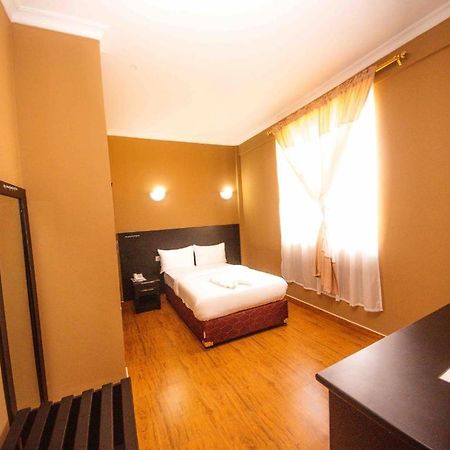 Panone Hotel Boma Boma la Ngombe Esterno foto