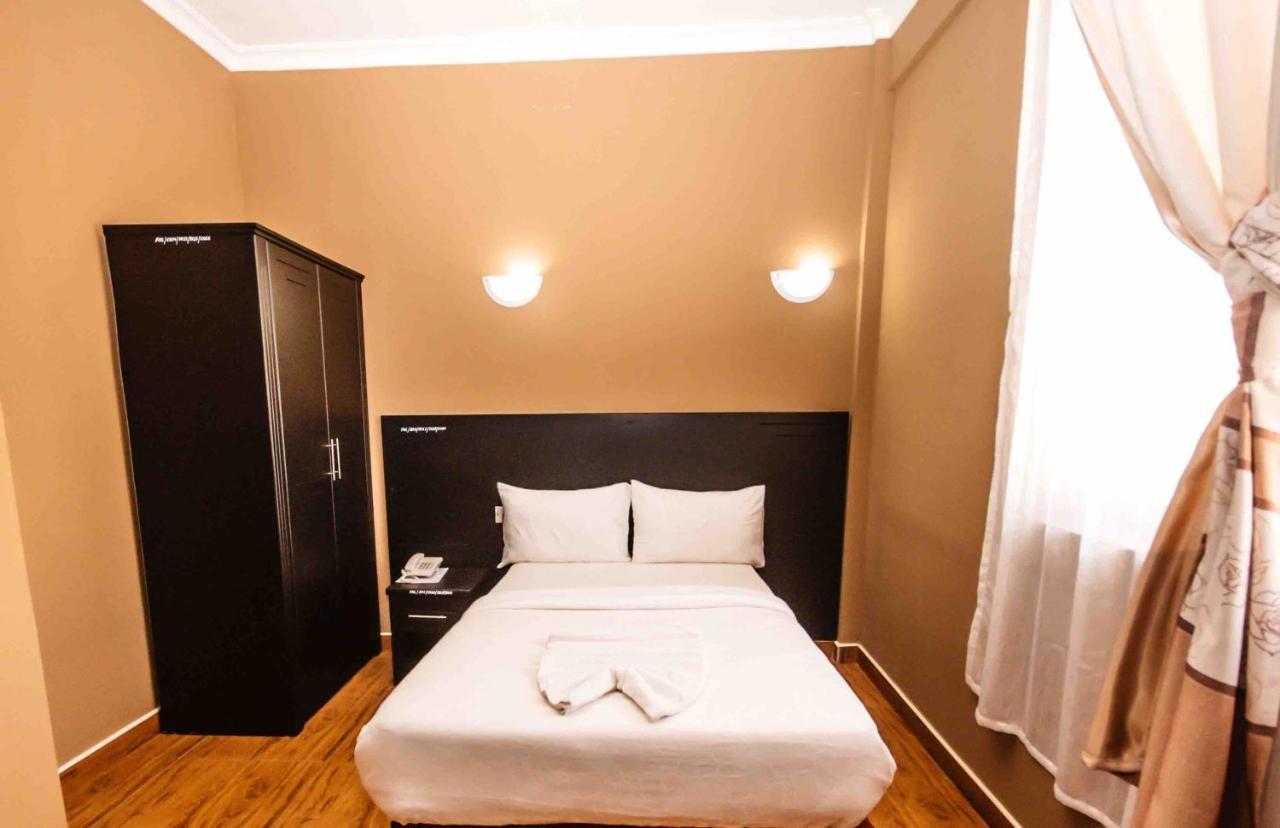 Panone Hotel Boma Boma la Ngombe Esterno foto