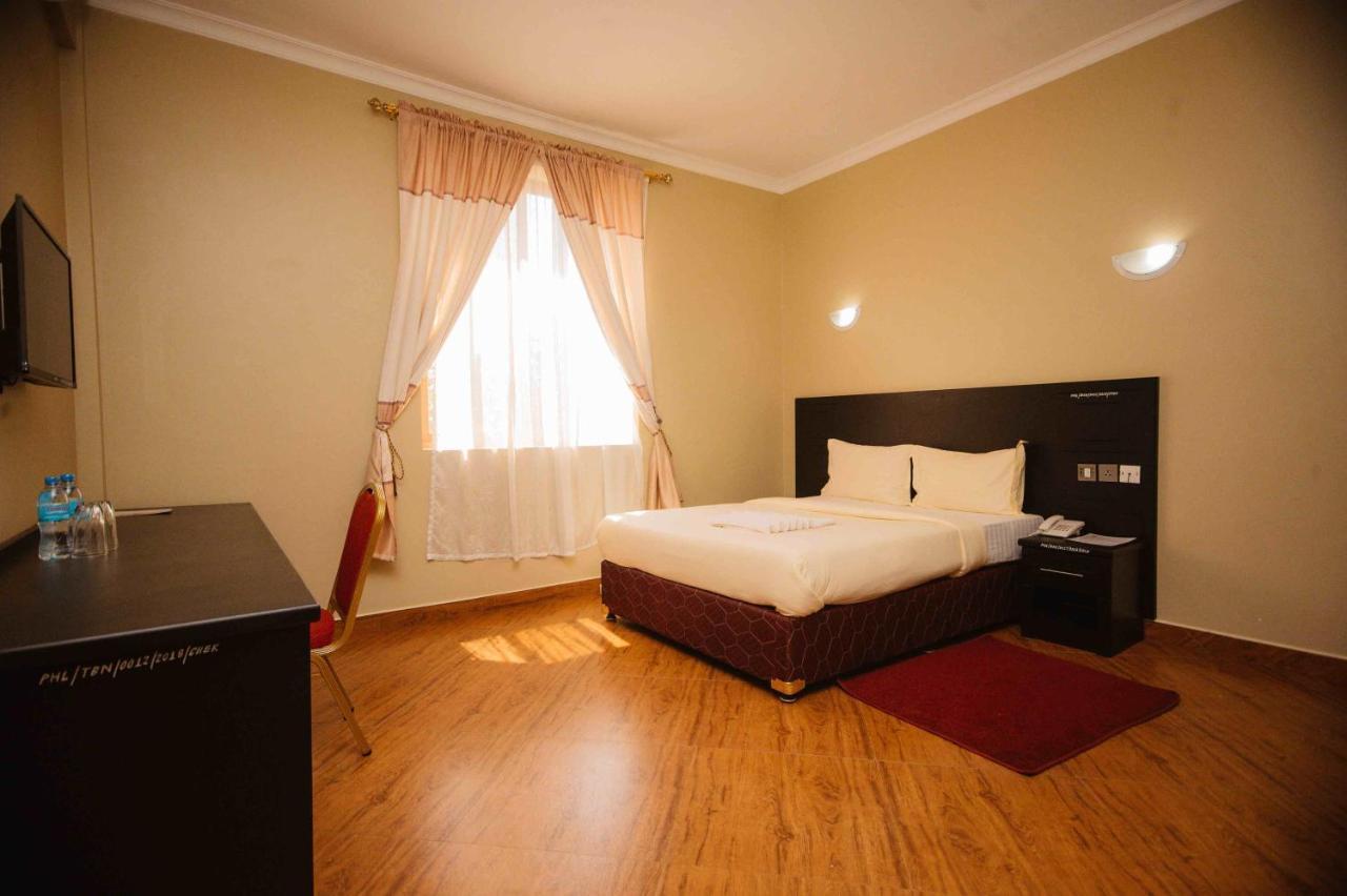 Panone Hotel Boma Boma la Ngombe Esterno foto