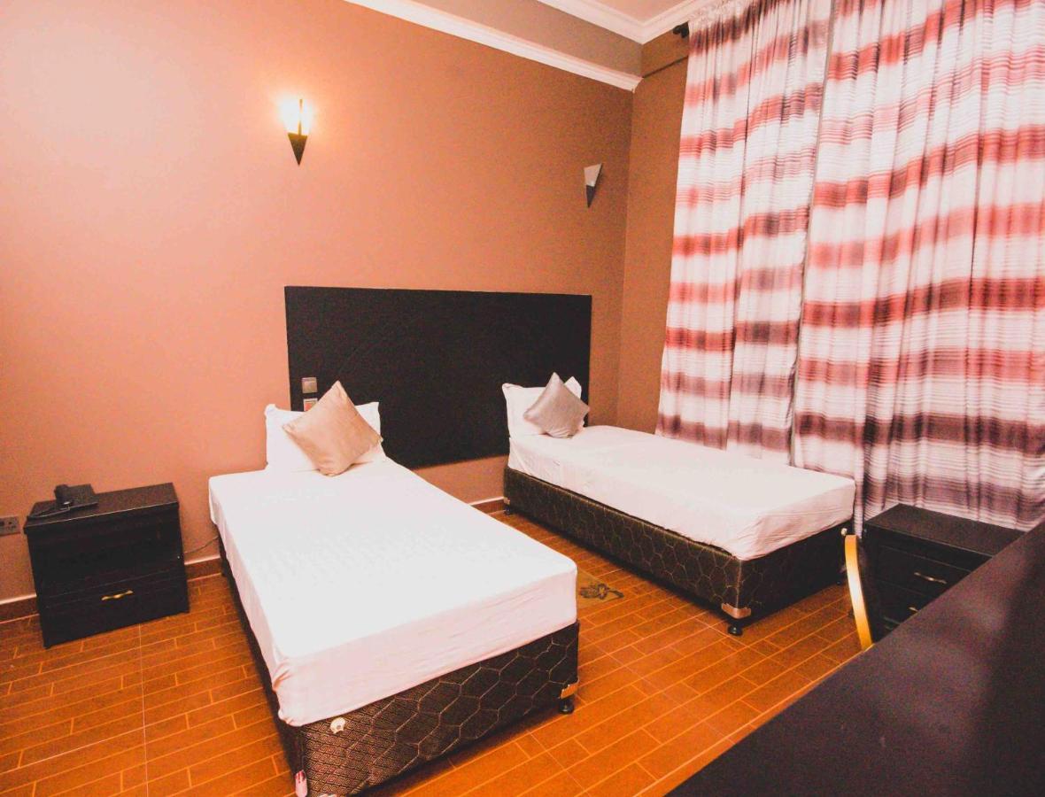 Panone Hotel Boma Boma la Ngombe Esterno foto
