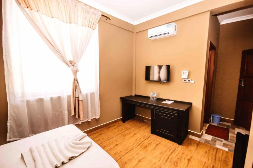Panone Hotel Boma Boma la Ngombe Esterno foto